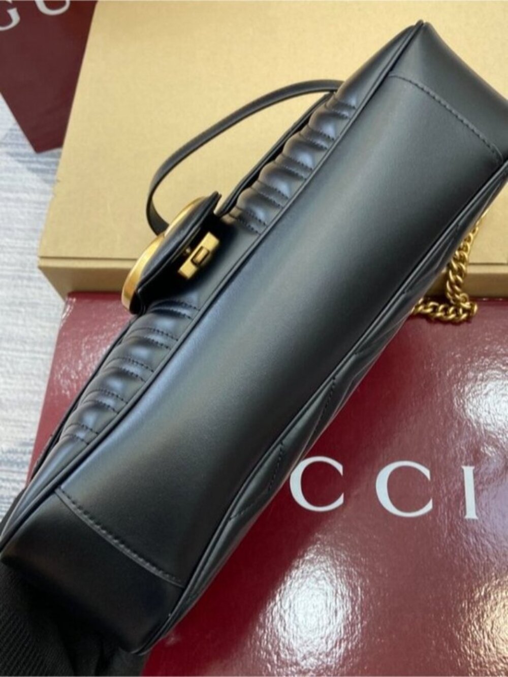 Gucci GG Marmont Black Shoulder Bag - Picture 8 of 9